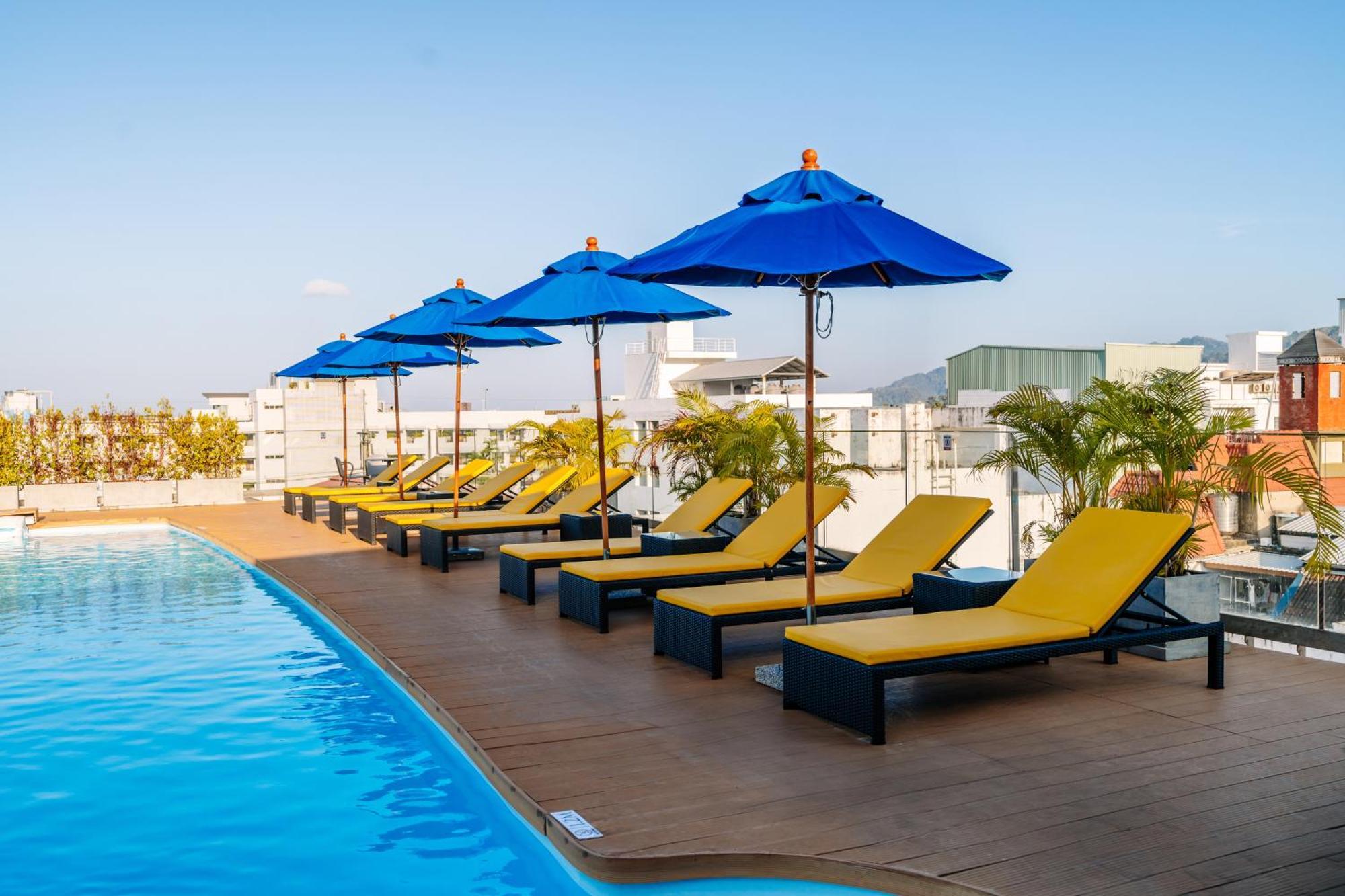 Days Inn By Wyndham Patong Beach Εξωτερικό φωτογραφία