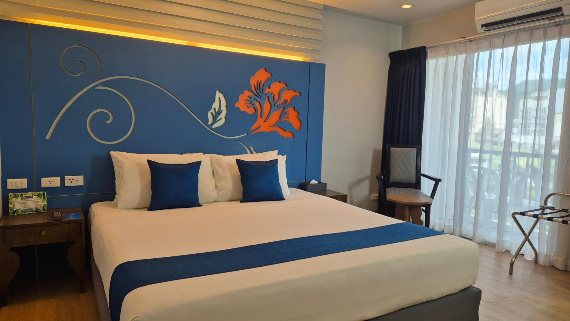 Days Inn By Wyndham Patong Beach Εξωτερικό φωτογραφία