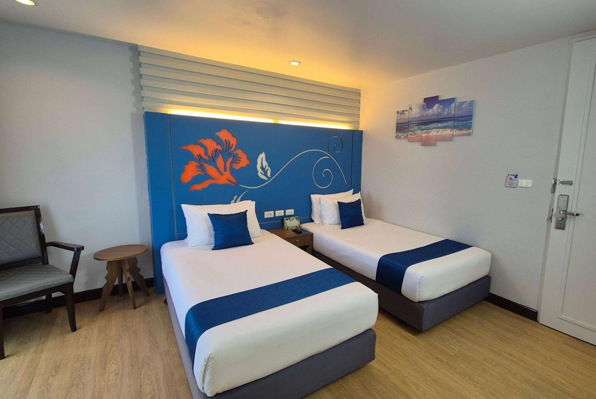 Days Inn By Wyndham Patong Beach Εξωτερικό φωτογραφία