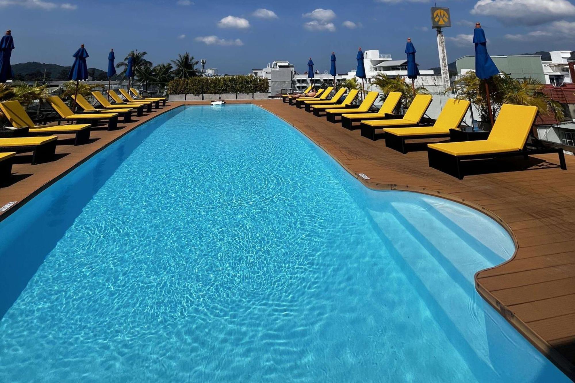 Days Inn By Wyndham Patong Beach Εξωτερικό φωτογραφία