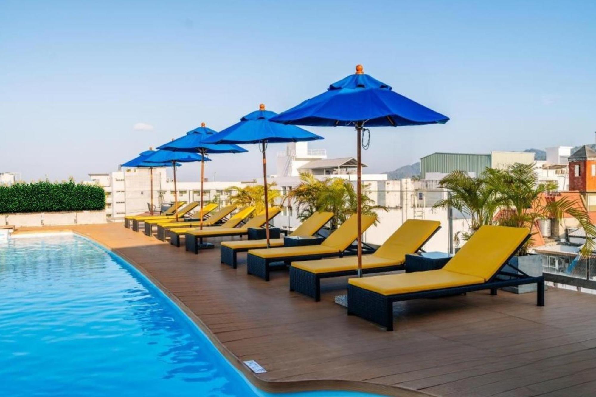 Days Inn By Wyndham Patong Beach Εξωτερικό φωτογραφία