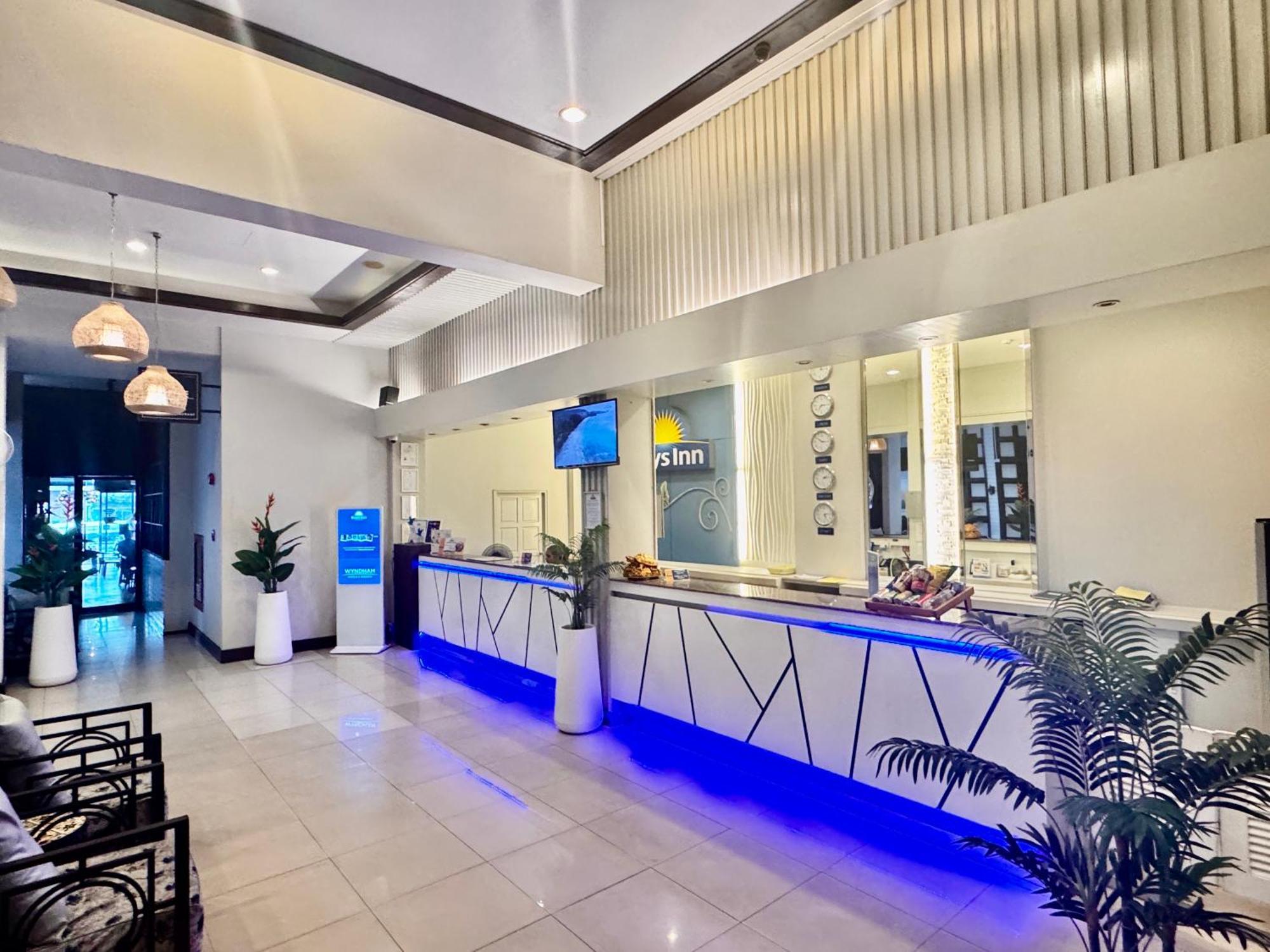 Days Inn By Wyndham Patong Beach Εξωτερικό φωτογραφία