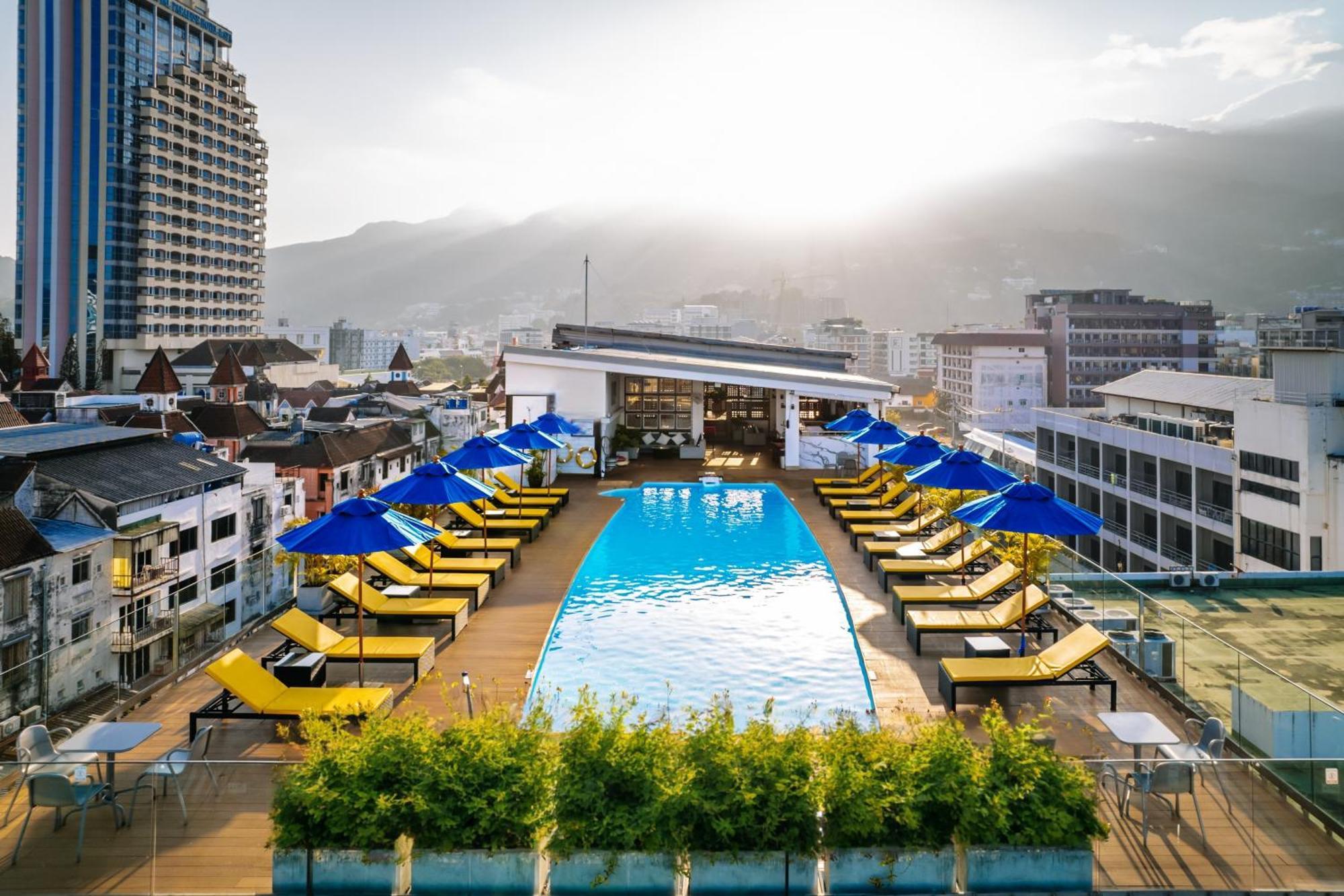 Days Inn By Wyndham Patong Beach Εξωτερικό φωτογραφία