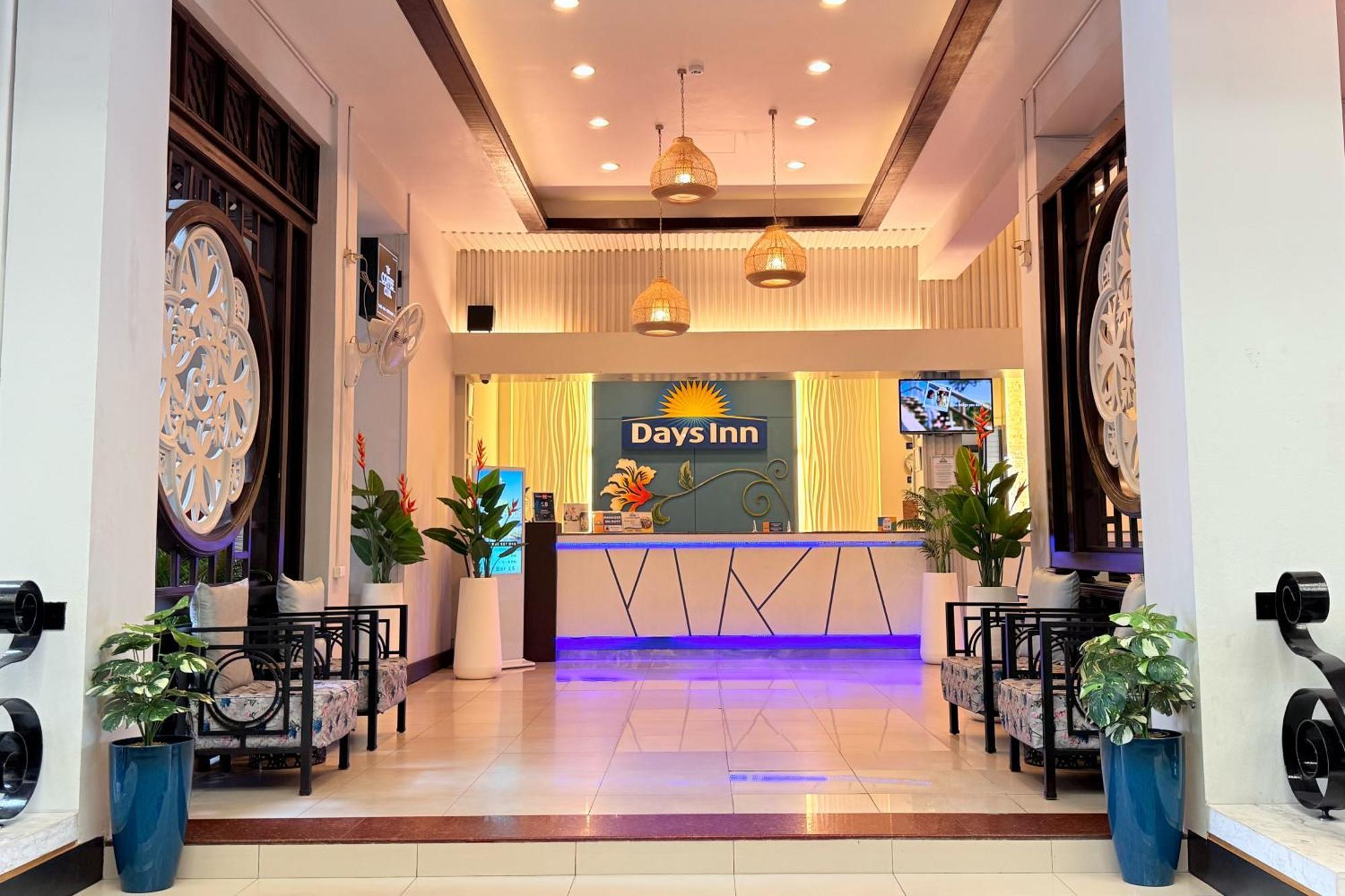 Days Inn By Wyndham Patong Beach Εξωτερικό φωτογραφία